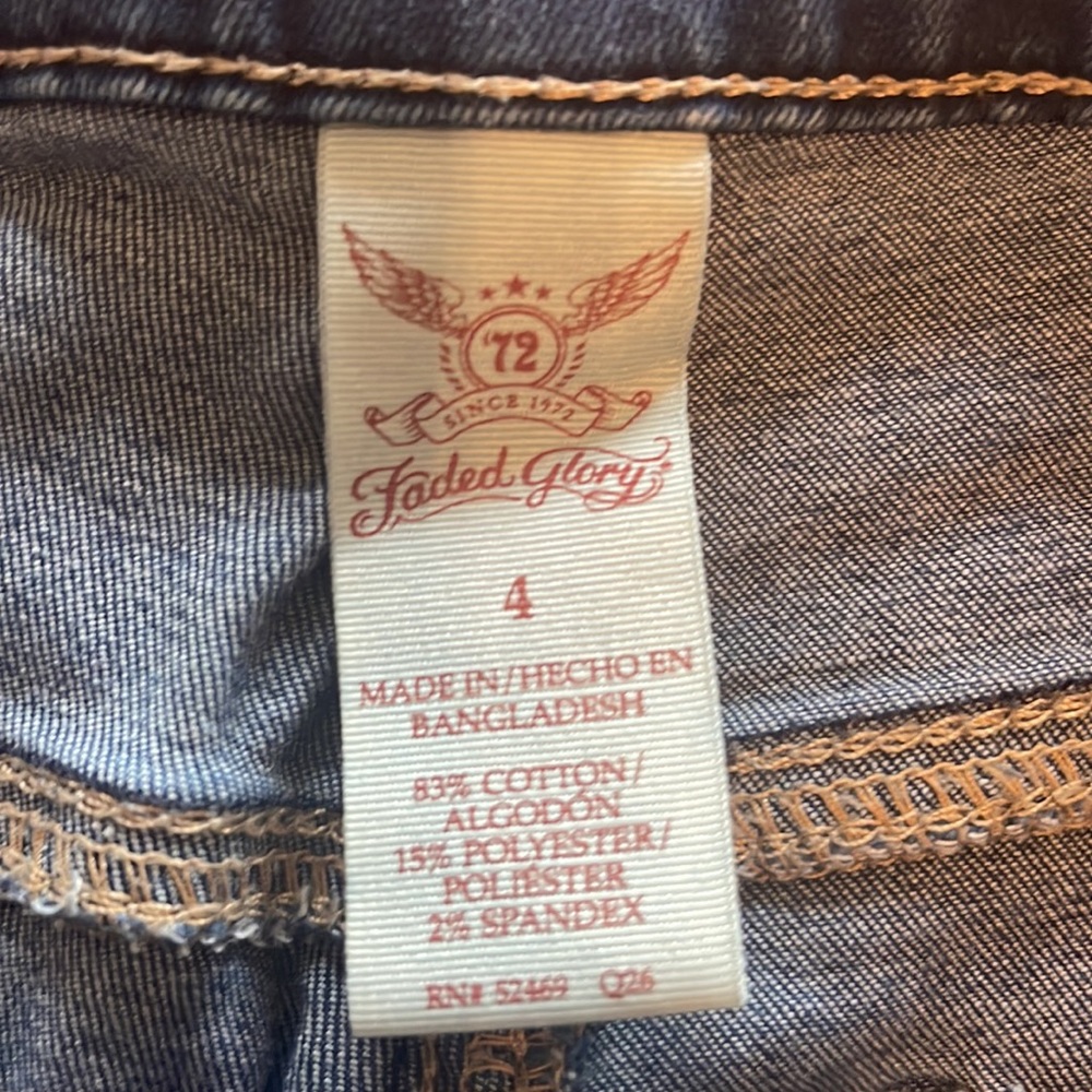 Jeans - Picture 2 of 3
